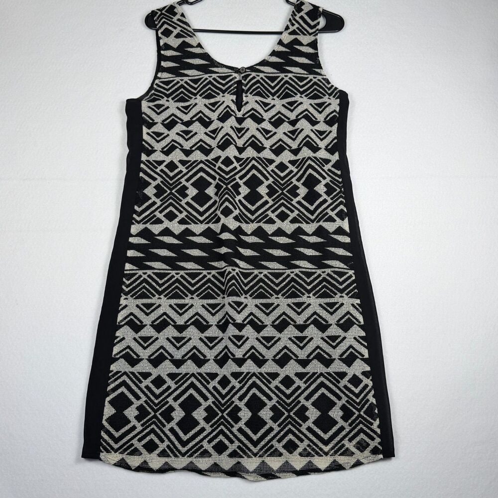 Under Skies Black White Geometric Tribal Print Dress Size M Sleeveless Mini